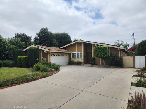 16332 Calahan Street, North Hills, CA, 91343 | Card Image