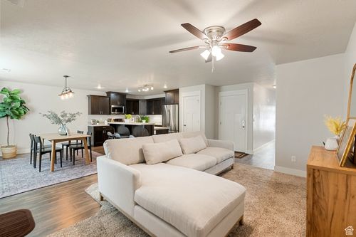 259 W 40 N, Hyrum, UT, 84319-1510 | Card Image