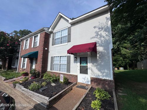 8051 Creekwood Cir W, Southaven, MS, 38671-5431 | Card Image
