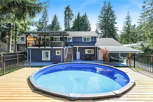 84 Leash Rd, Courtenay, BC, V9N9V2 | Card Image