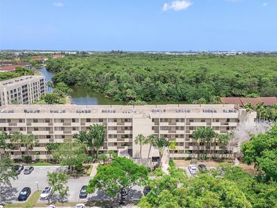 A510 - 2900 Nw 42nd Ave, Condo with 2 bedrooms, 2 bathrooms and null parking in Coconut Creek FL | Image 1