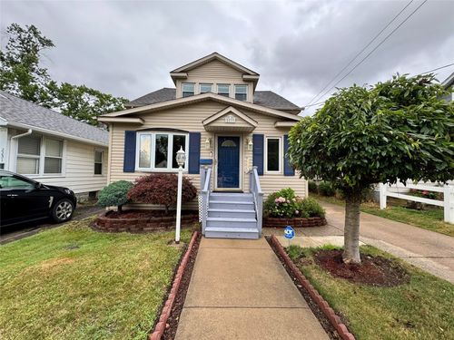 2233 Bird Dr, Erie, PA, 16510-1537 | Card Image