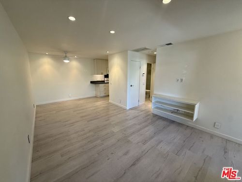 207-2857 N Los Felices Rd, Palm Springs, CA, 92262 | Card Image
