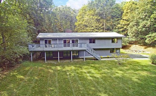 45 Wayside Ln, Redding, CT, 06896-2804 | Card Image