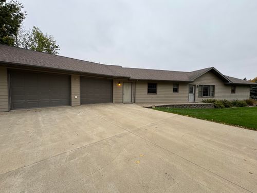 330 N Lake Boulevard, Columbia, SD, 57433 | Card Image