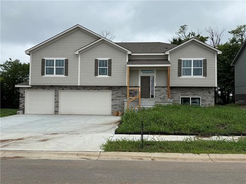 680 S Tybrook Avenue, Independence, MO, 64056 | Card Image