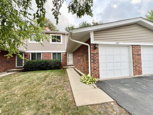 2189 N Queensburg Cir, Palatine, IL, 60074-1334 | Card Image