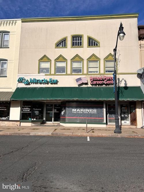 227 W Broad Street, Quakertown, PA, 18951 | Card Image