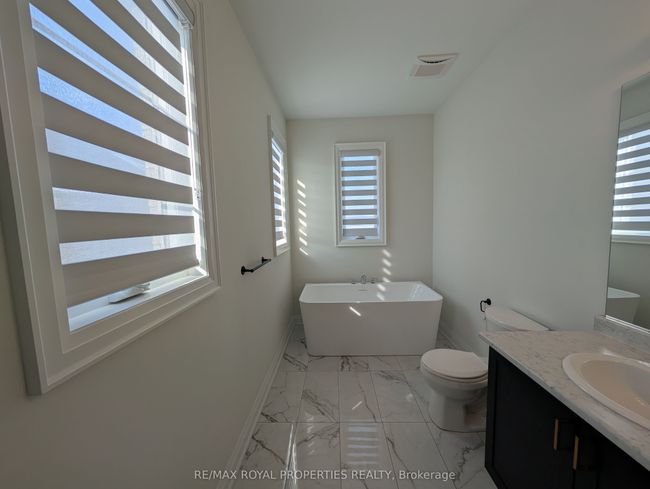 41 Cachia Lane, House attached with 4 bedrooms, 3 bathrooms and 1 parking in Ajax ON | Image 15