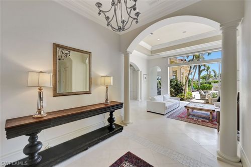 2052 Isla Vista Ln, NAPLES, FL, 34105-3071 | Card Image