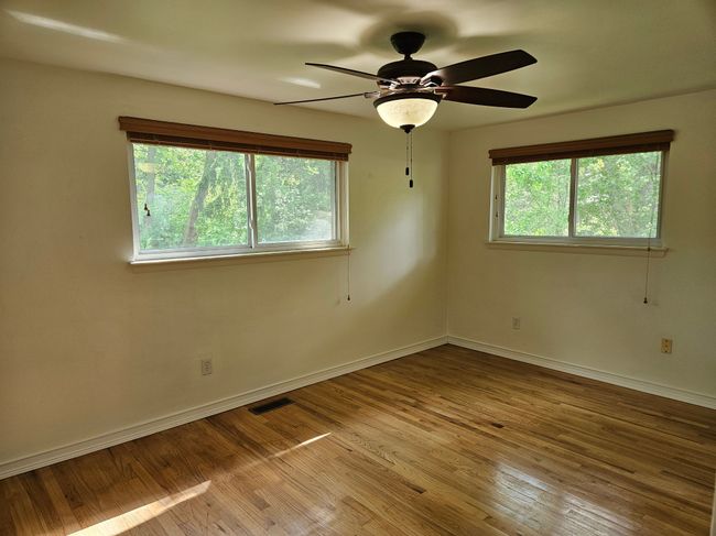 Primary Bedroom (upper) | Image 14