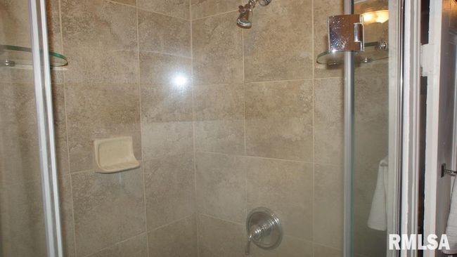 A - 2002 W 4 Th St, Condo with 1 bedrooms, 1 bathrooms and 1 parking in Davenport IA | Image 17