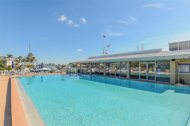 BIRD KEY YACHT CLUB | Image 42