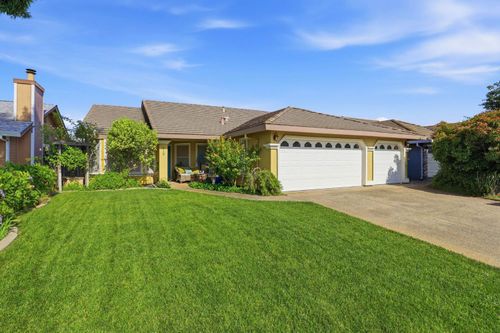 319 Fuller Ln, Lincoln, CA, 95648-2702 | Card Image