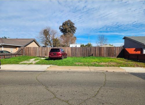 2605 Glasgow Dr, Ceres, CA, 95307-2017 | Card Image