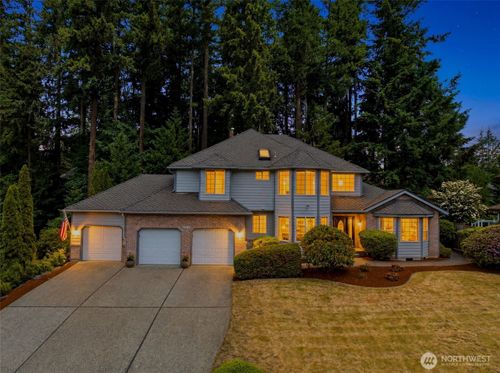 23232 Se 253rd Pl, Maple Valley, WA, 98038-6052 | Card Image