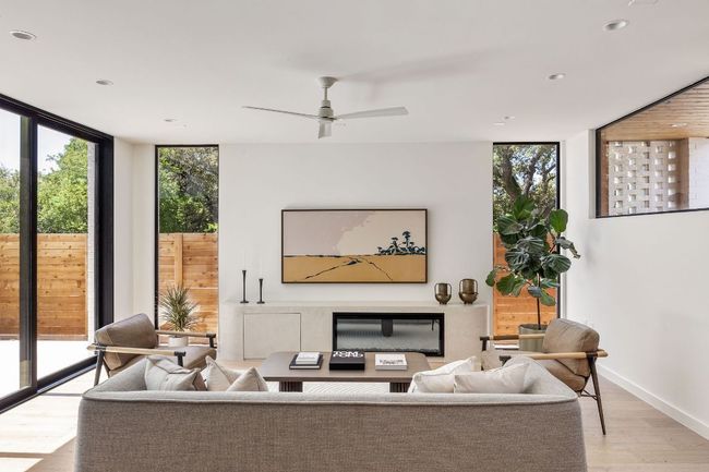 A - 303 W Elizabeth St, House other with 5 bedrooms, 5 bathrooms and 2 parking in Austin TX | Image 10