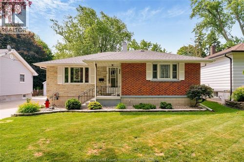 46 Grace Ave, Leamington, ON, N8H1K9 | Card Image
