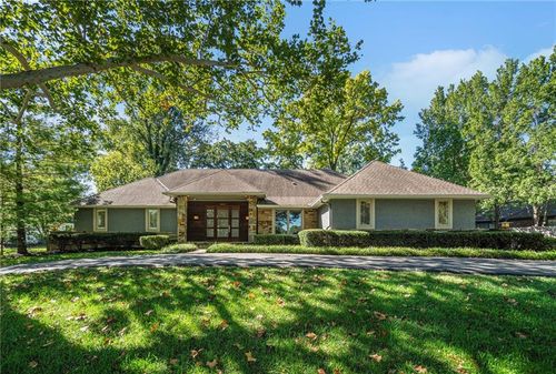 1911 Romany Rd, Mission Hills, KS, 66208-2766 | Card Image