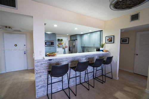 1008-500 Three Islands Blvd, Hallandale Beach, FL, 33009-2841 | Card Image