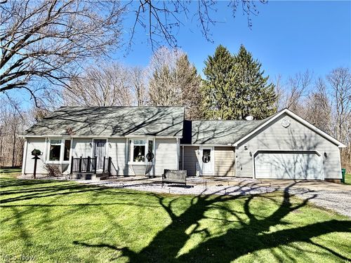 15131 Tavern Road, Burton, OH, 44021 | Card Image