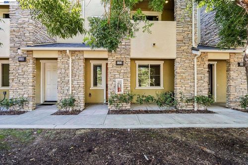 1210 Nestwood Way, Milpitas, CA, 95035-9004 | Card Image