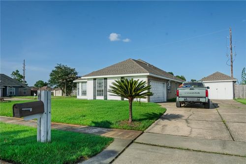 101 Tammy Dr, La Place, LA, 70068-6474 | Card Image