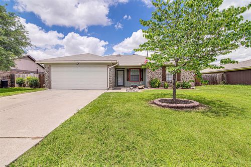 937 Springhill Dr, Burleson, TX, 76028-6226 | Card Image