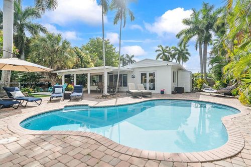 2837 Ne 17th Ave, Wilton Manors, FL, 33334-4330 | Card Image