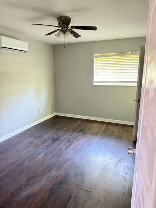 4-1505 W Lovers Lane, Arlington, TX, 76013 | Card Image