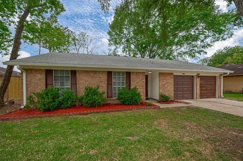 1612 Sleepy Hollow Dr, Pearland, TX, 77581-5716 | Card Image
