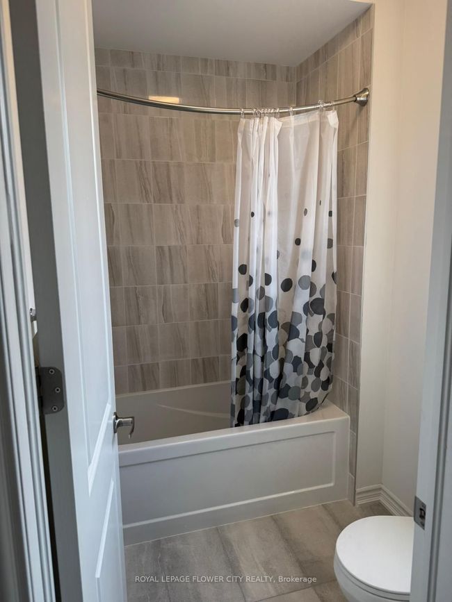32 Twinleaf Cres, House other with 5 bedrooms, 5 bathrooms and 6 parking in Tottenham ON | Image 15
