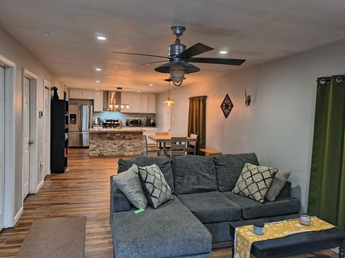 103 W Limestone St, Somerset, KY, 42501-1623 | Card Image