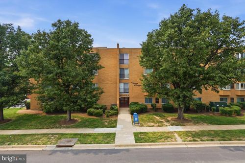 405-200 Locust St Se, VIENNA, VA, 22180-4623 | Card Image