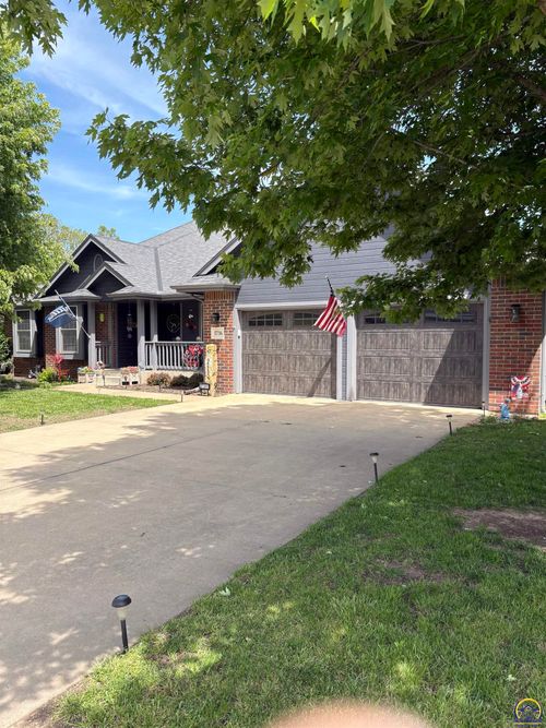 3736 Sw Summerfield Dr, Topeka, KS, 66610-1246 | Card Image
