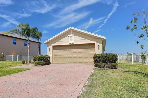 905 Bent Creek Dr, Fort Pierce, FL, 34947-1331 | Card Image