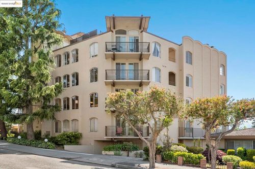 203-5405 Carlton St, Oakland, CA, 94618-1731 | Card Image