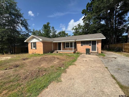 320 Northcrest Dr, Tyler, TX, 75702-4835 | Card Image