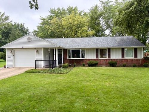 17 N Eastmoor Dr, New Bremen, OH, 45869-1009 | Card Image