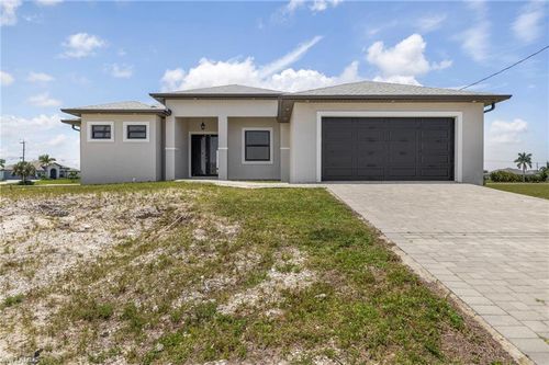 4304 Jacaranda Pkwy W, Cape Coral, FL, 33993-8094 | Card Image