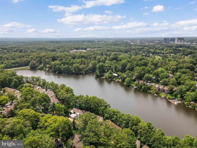 1653 Fieldthorn Dr, Townhouse with 2 bedrooms, 3 bathrooms and null parking in RESTON VA | Image 43