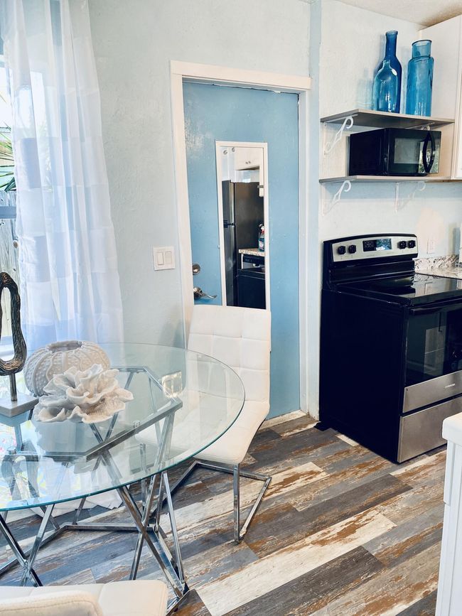 B - 725 S Orlando Ave, Home with 2 bedrooms, 1 bathrooms and null parking in Cocoa Beach FL | Image 8