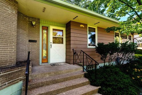 801 Rockview Ct, Duluth, MN, 55804-1912 | Card Image