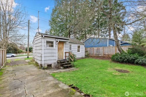 918 Nw 87th St, Seattle, WA, 98117-3357 | Card Image