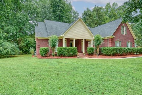 3727 Ayrshire Ct, Harrisburg, NC, 28075-8352 | Card Image