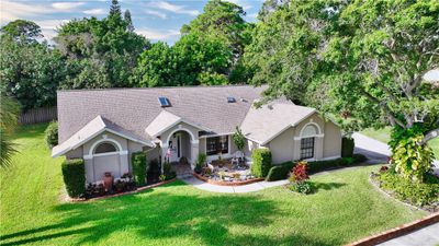 523 Hidden Hollow Drive, Home with 3 bedrooms, 2 bathrooms and null parking in Merritt Island FL | Image 2