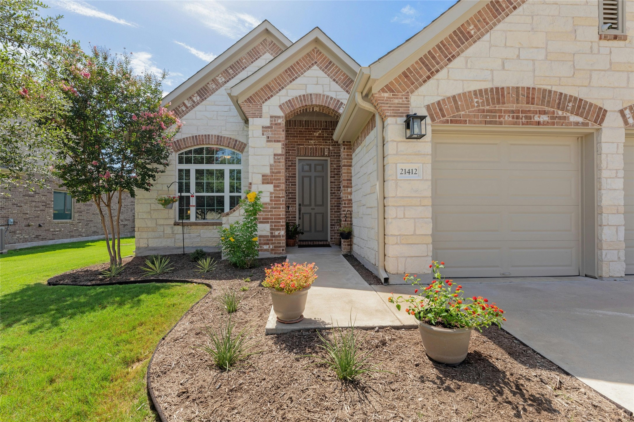 Merveil Dr, Pflugerville, TX 78660
