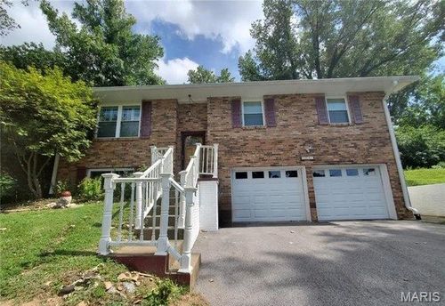 104 Pyramid Dr, Belleville, IL, 62223-1844 | Card Image