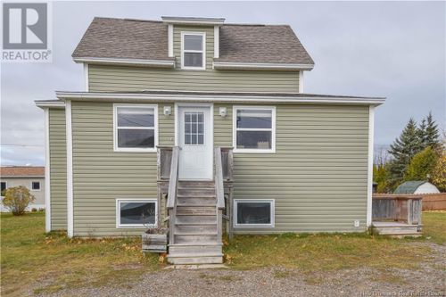 375 Rue Coughlan, Tracadie-Sheila, NB, E1X1B3 | Card Image