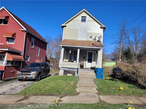 38 Palmer Ave, Campbell, OH, 44405-1064 | Card Image